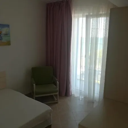 Cozy #1, With Balcony Apartament *